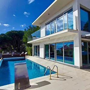 villa-madeira.madeira-islandshotels.com/
